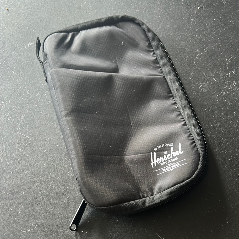 Herschel Supply Company Black Travel wallet - brand new